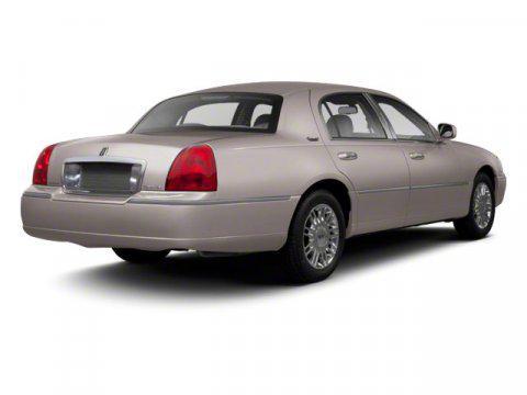 2010 Lincoln Town Car Signature