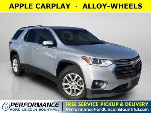 Silver Ice Metallic 2019 Chevrolet Traverse LT Cloth