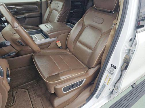 Ivory White Tri-Coat Pearlcoat 2021 RAM 1500 Longhorn
