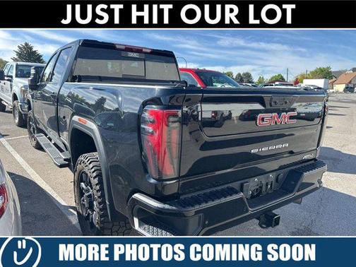 Onyx Black 2024 GMC Sierra 3500 AT4
