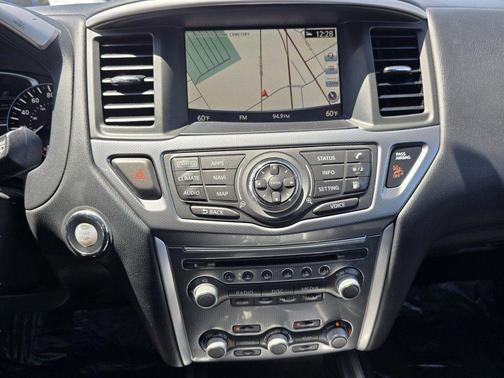 Brilliant Silver Metallic 2020 Nissan Pathfinder SL