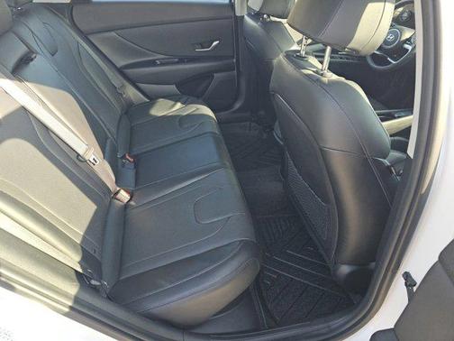 2023 Hyundai ELANTRA HEV Limited