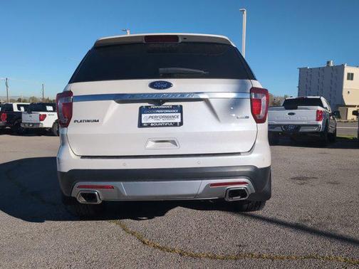 White Platinum Clearcoat Metallic 2016 Ford Explorer Platinum