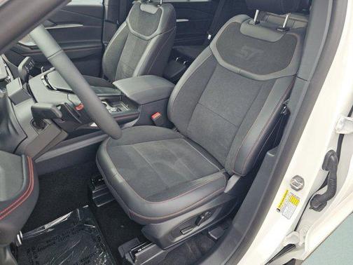 Star White Metallic Tri-Coat 2026 Ford Explorer ST