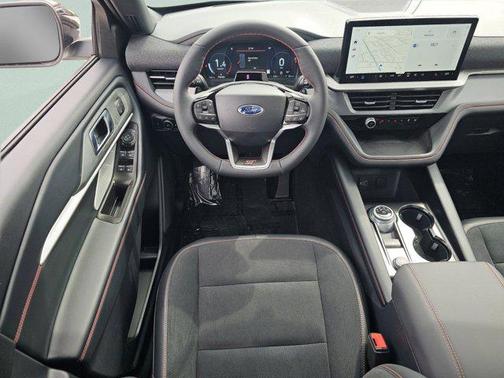 Star White Metallic Tri-Coat 2026 Ford Explorer ST