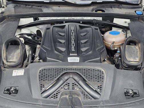 2017 Porsche Macan Base