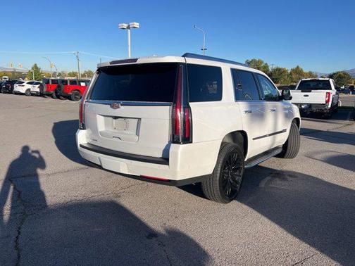 2019 Cadillac Escalade Luxury