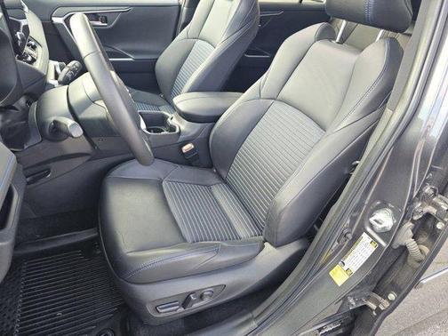 2023 Toyota RAV4 Hybrid SE