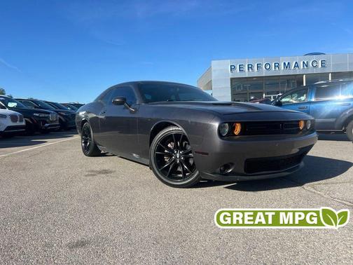 Granite Crystal Metallic Clearcoat 2018 Dodge Challenger SXT