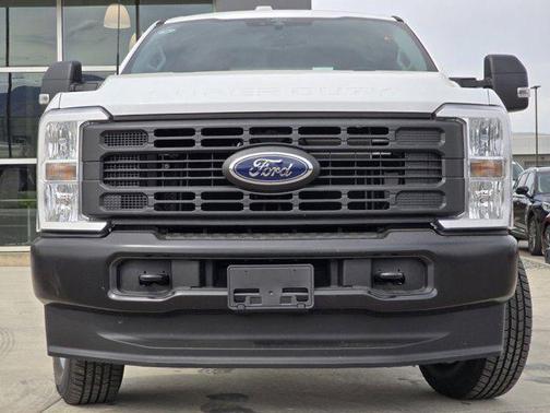 Oxford White 2026 Ford F-250 XL