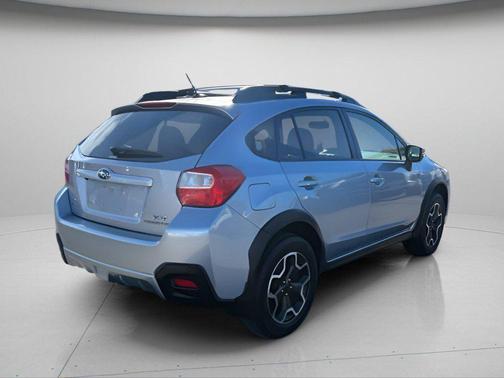 Ice Silver Metallic 2015 Subaru XV Crosstrek 2.0i Limited