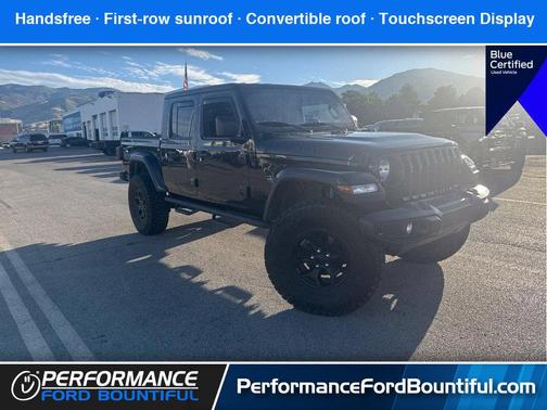 Black Clearcoat 2022 Jeep Gladiator Willys