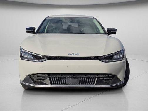 2024 Kia EV6 Light