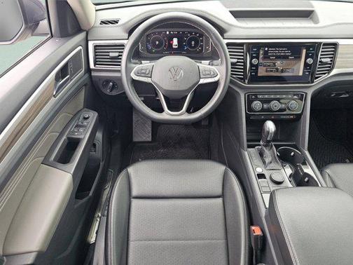 Platinum Gray Metallic 2022 Volkswagen Atlas 2.0T SEL