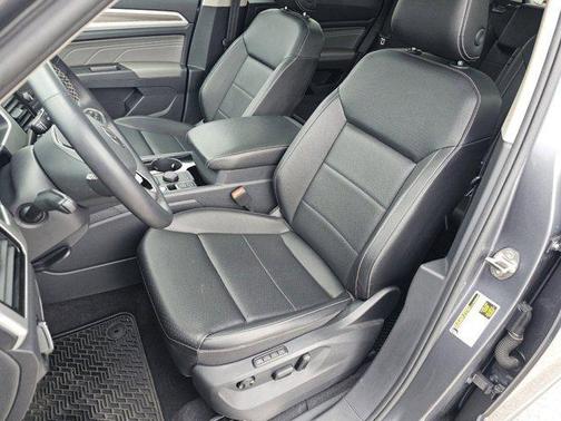 Platinum Gray Metallic 2022 Volkswagen Atlas 2.0T SEL