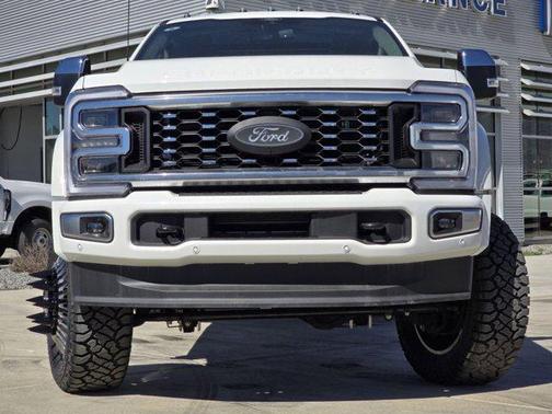 Star White Metallic TC 2026 Ford F-450 Platinum