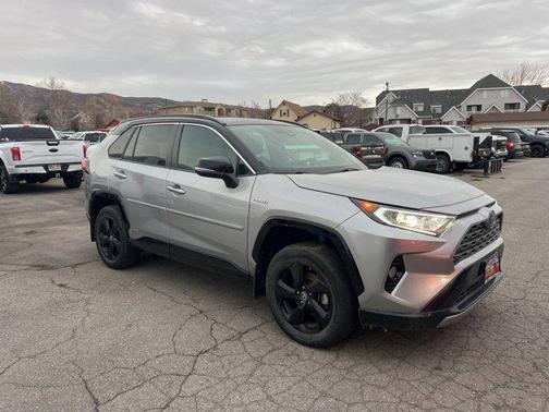 2019 Toyota RAV4 Hybrid SE