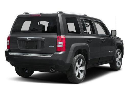 Bright White Clearcoat 2017 Jeep Patriot Latitude