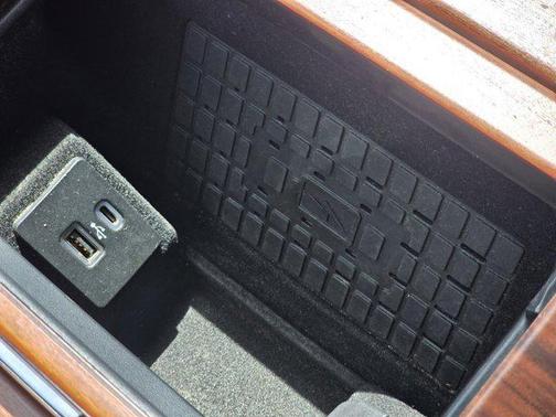2022 Lincoln Navigator L