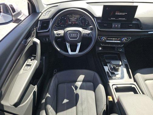 2022 Audi Q5 45 S line Premium