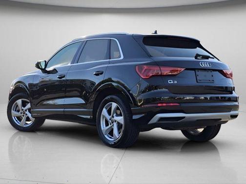 2022 Audi Q3 40 Premium
