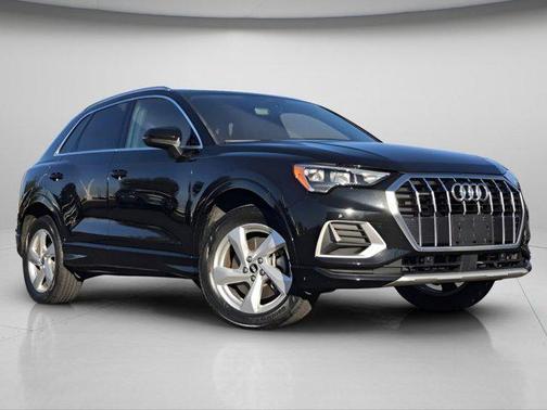 2022 Audi Q3 40 Premium