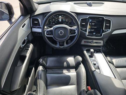 2022 Volvo XC90 Recharge Plug-In Hybrid T8 R-Design 7 Passenger