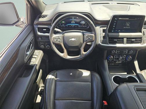 Iridescent Pearl Tricoat 2022 Chevrolet Tahoe High Country