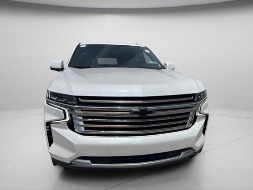 Iridescent Pearl Tricoat 2022 Chevrolet Tahoe High Country