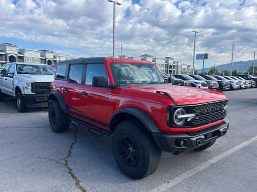 Race Red 2023 Ford Bronco Wildtrak