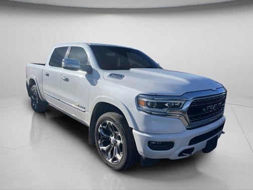 Ivory White Tri-Coat Pearlcoat 2022 RAM 1500 Limited