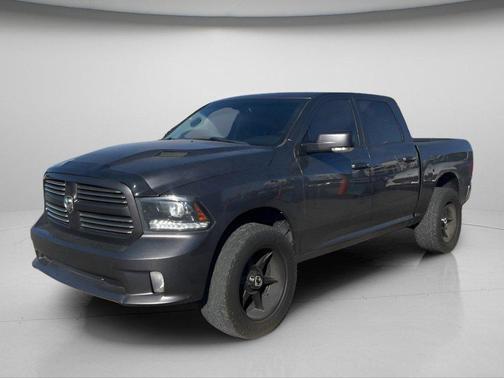 Granite Crystal Metallic Clearcoat 2016 RAM 1500 Sport