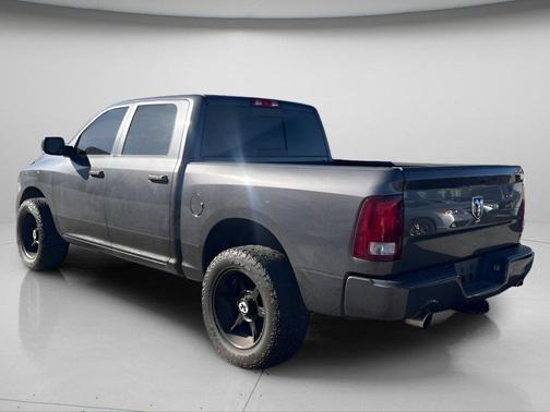 Granite Crystal Metallic Clearcoat 2016 RAM 1500 Sport