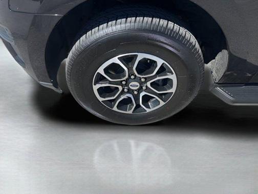 Black Metallic 2024 Ford Expedition XLT