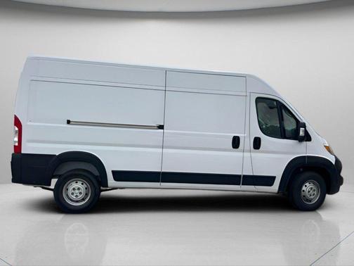 Bright White Clearcoat 2023 RAM ProMaster 2500 High Roof