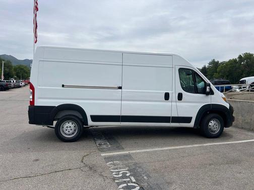 Bright White Clearcoat 2023 RAM ProMaster 2500 High Roof