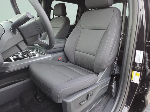Agate Black Metallic 2026 Ford F-150 XLT