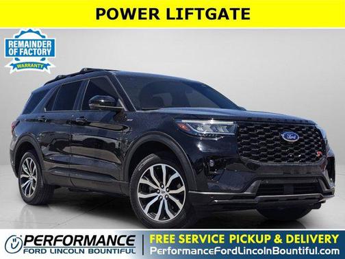 Black Metallic 2025 Ford Explorer ST-Line