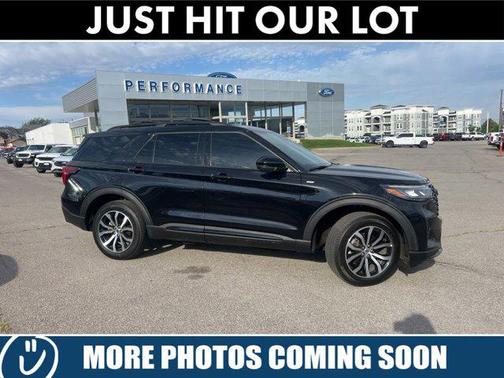 Black Metallic 2025 Ford Explorer ST-Line