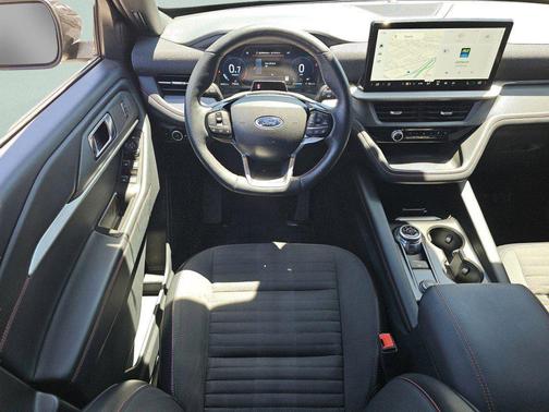 Black Metallic 2025 Ford Explorer ST-Line