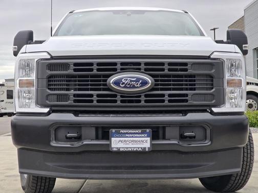 Oxford White 2026 Ford F-350 XL