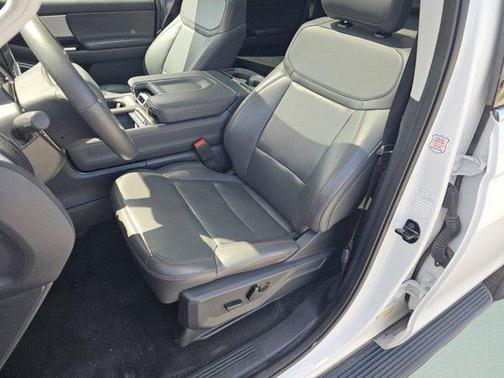 Oxford White 2025 Ford Expedition Active