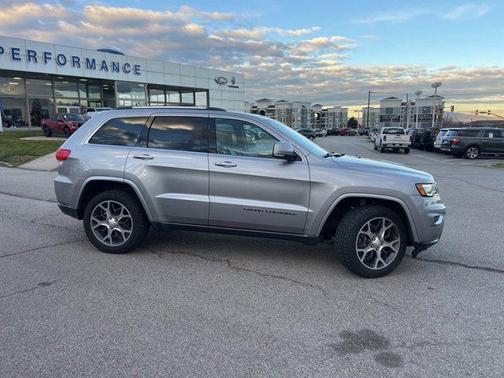 2018 Jeep Grand Cherokee Sterling Edition
