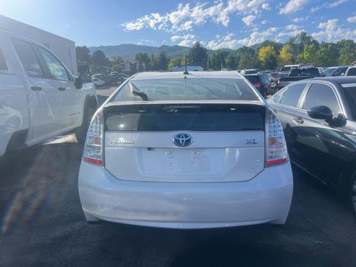 White 2010 Toyota Prius V