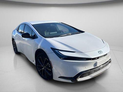 Pearl 2023 Toyota Prius XLE