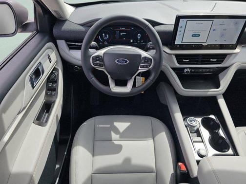 Space White Metallic 2026 Ford Explorer Active