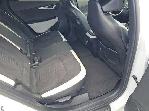 Snow White Pearl 2023 Kia EV6 GT-Line
