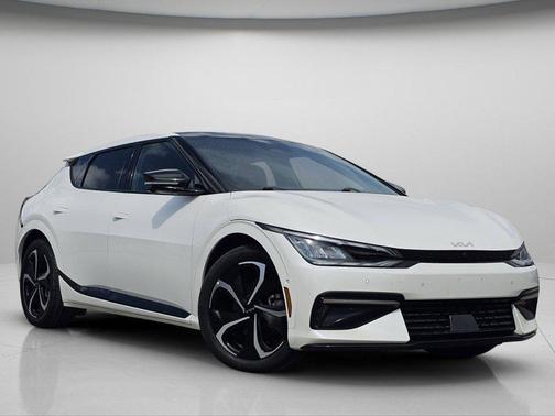 Snow White Pearl 2023 Kia EV6 GT-Line