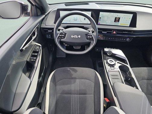 Snow White Pearl 2023 Kia EV6 GT-Line