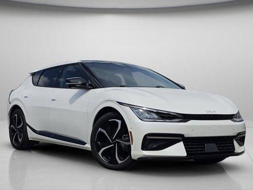 Snow White Pearl 2023 Kia EV6 GT-Line